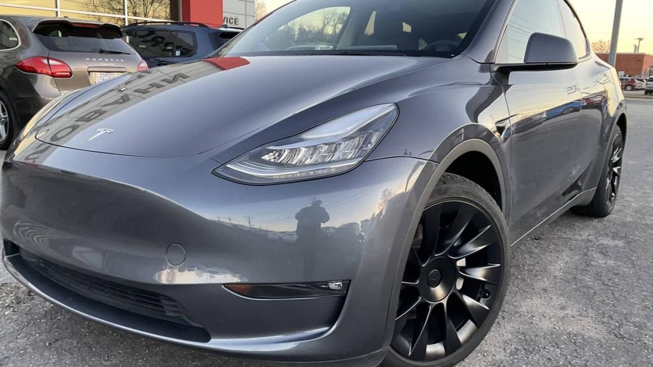 TESLA MODEL Y 2023 7SAYGAEE5PF611777 image